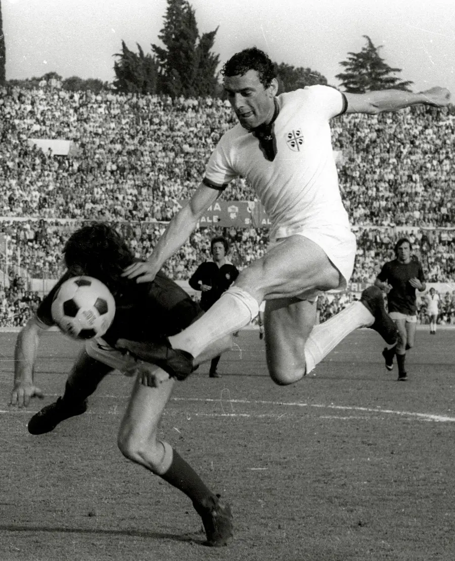 È morto Gigi Riva, lutto nel mondo del calcio