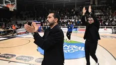 Alessandro Magro applaude dopo il fischio finale di Trento-Germani - Foto M. Ceretti - Ciamillo Castoria © www.giornaledibrescia.it