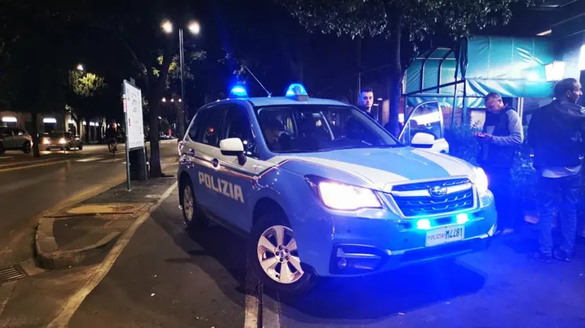 Le pattuglie della Polizia in stazione