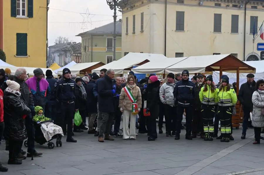 Lonato accoglie In piazza con noi