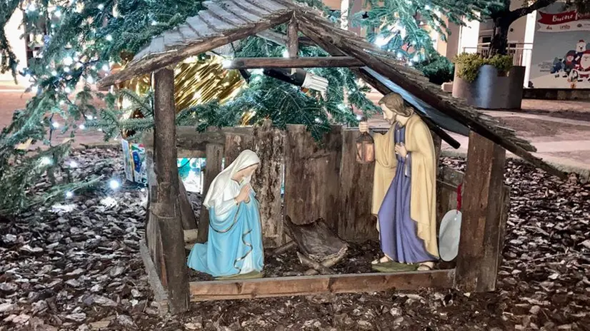 Il presepe di Montirone senza il Gesù Bambino - © www.giornaledibrescia.it