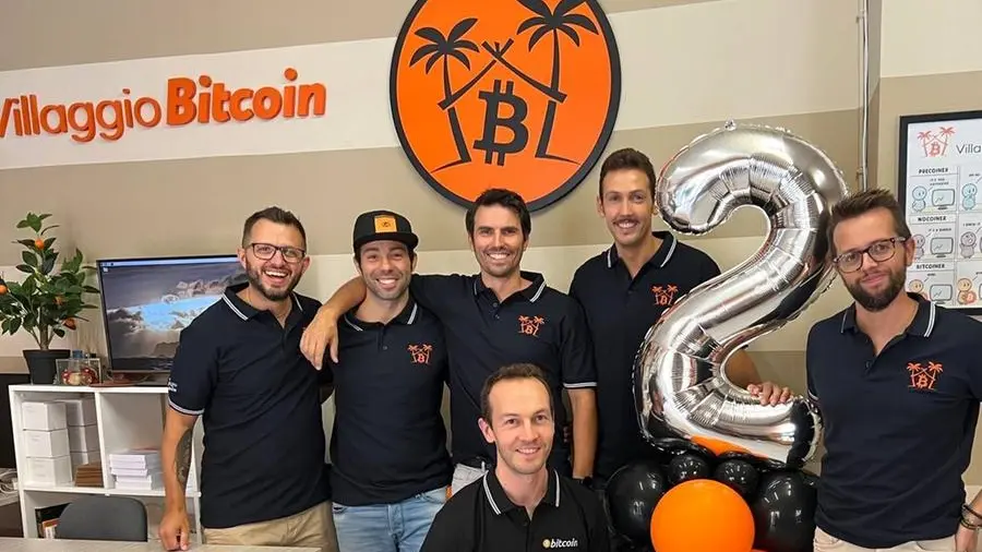 Il team di Villaggio Bitcoin - © www.giornaledibrescia.it