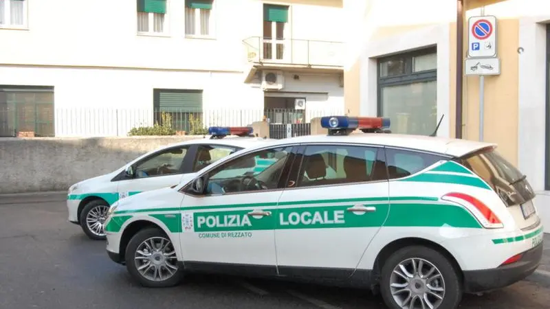 La Polizia locale di Rezzato - Foto © www.giornaledibrescia.it