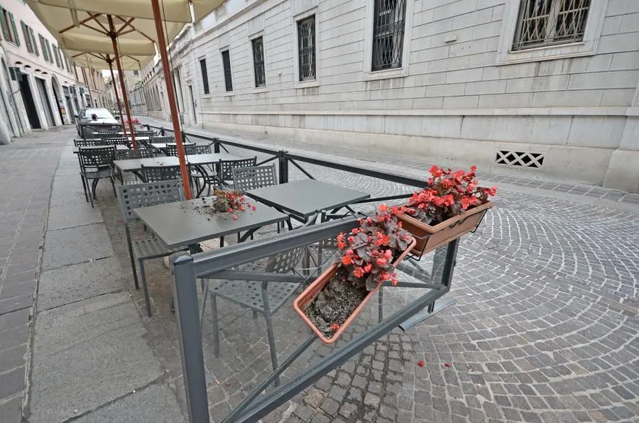 Il raid vandalico in corso Magenta