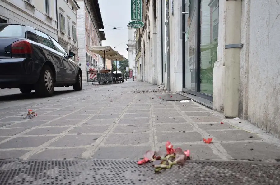 Il raid vandalico in corso Magenta