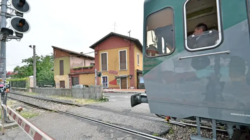 Lio Bar e binari, i treni di Christo attraversano le notti brave