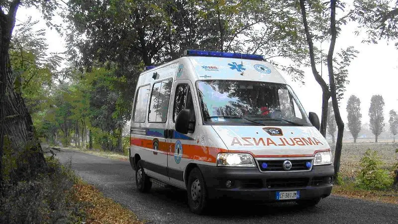 Un'ambulanza in una foto d'archivio