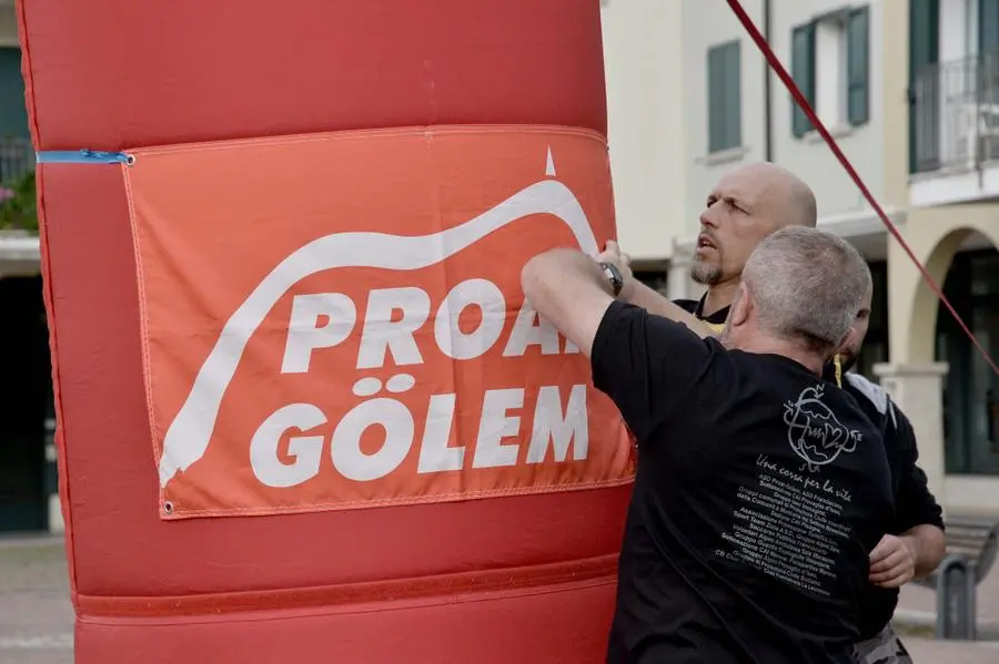 La partenza della  «Proai-Gölem»