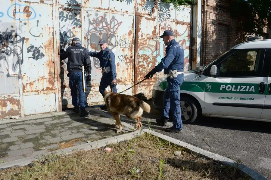 Via Eritrea, Polizia Locale sgombera l'ex Bisider