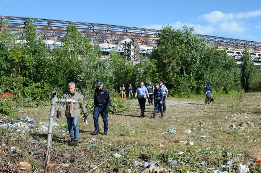 Via Eritrea, Polizia Locale sgombera l'ex Bisider