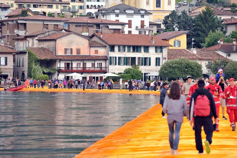 The Floating Piers, una domenica d'assalto