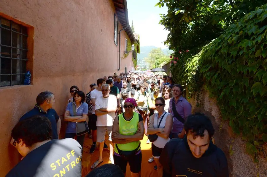 Pienone e malori a The Floating Piers