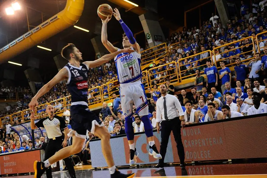 Centrale del latte - Fortitudo 76-58