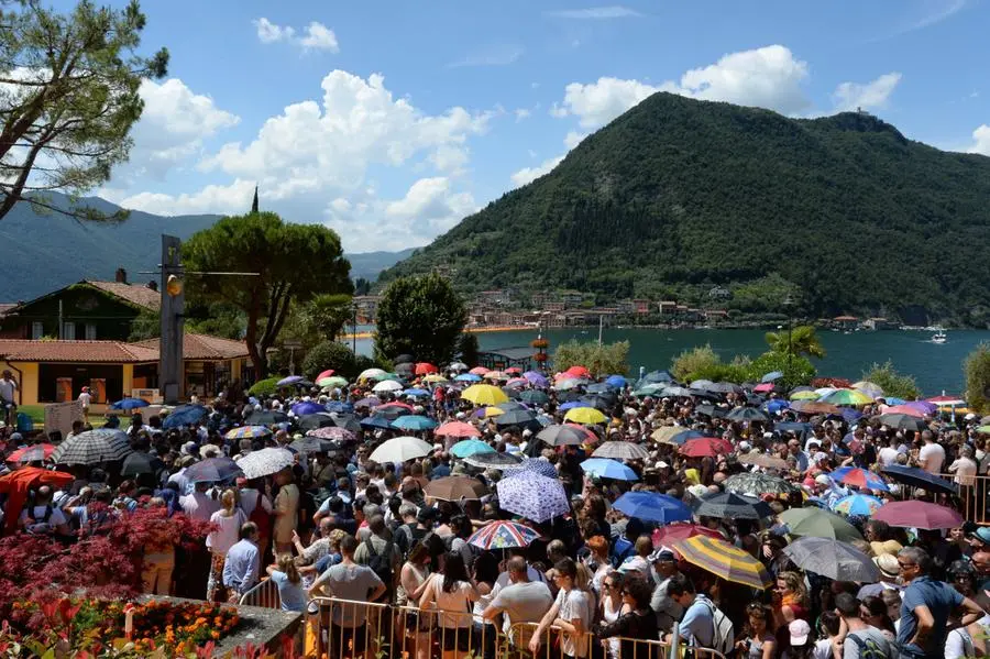 Pienone e malori a The Floating Piers