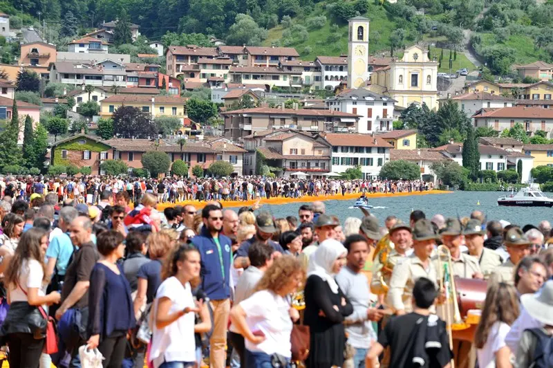 The Floating Piers, una domenica d'assalto