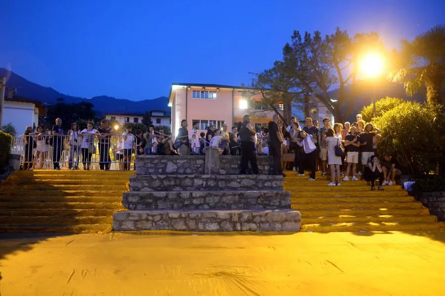 The Floating Piers, la Cenerentola del Sebino chiude a mezzanotte