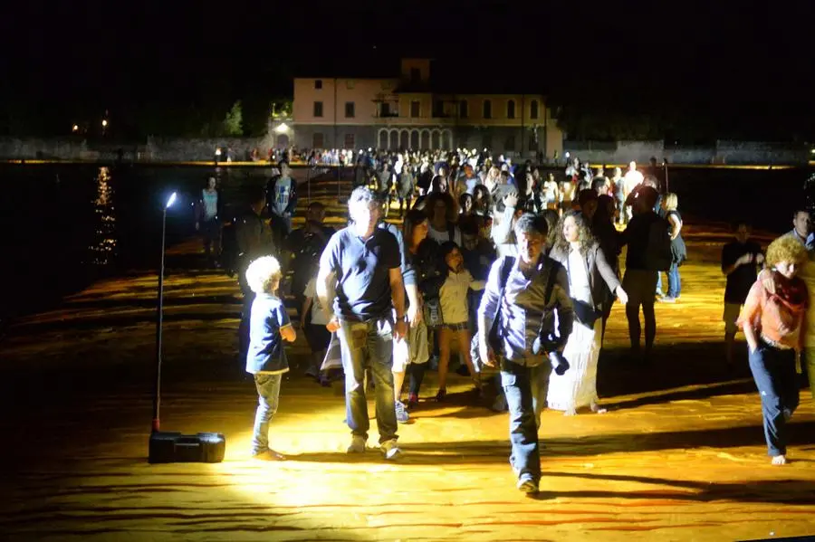 The Floating Piers, scatti notturni