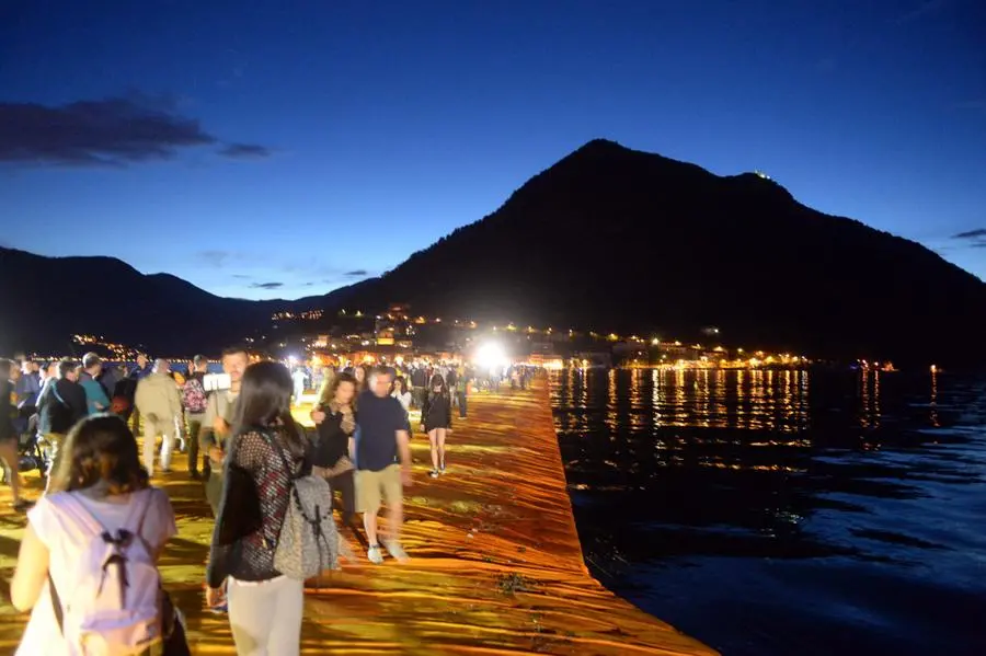 The Floating Piers, scatti notturni