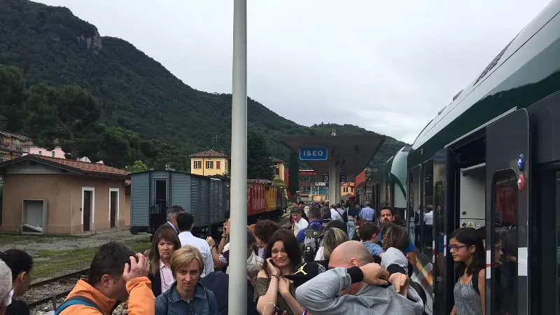 Treni bloccati: disagi e rabbia