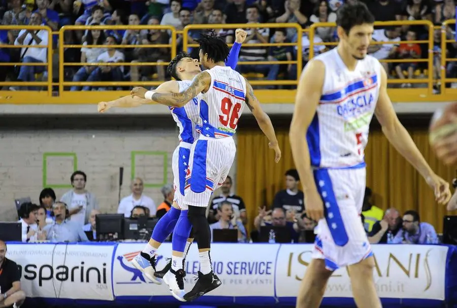 Centrale del latte - Fortitudo 76-58