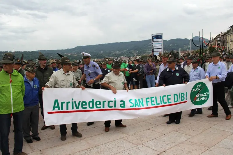 La sfilata della Monte Suello