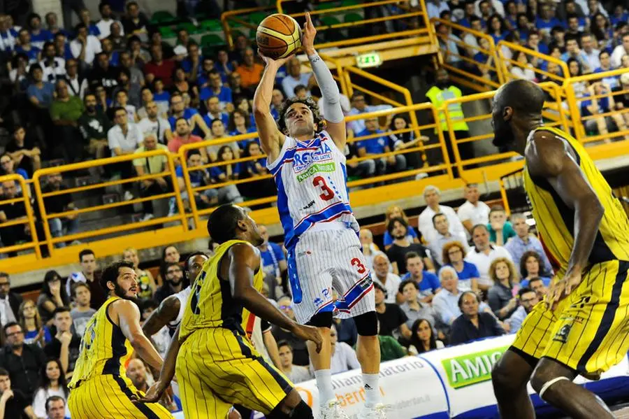 Centrale del latte-Scafati 82-72