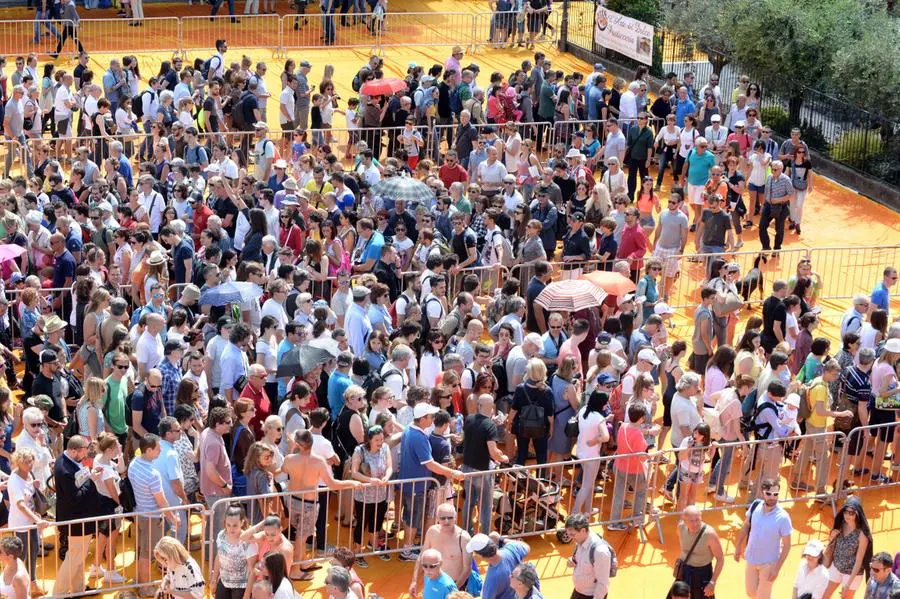 Pienone e malori a The Floating Piers