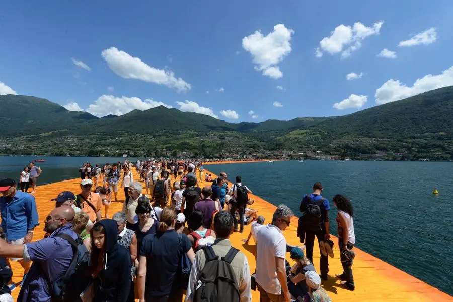 Pienone e malori a The Floating Piers