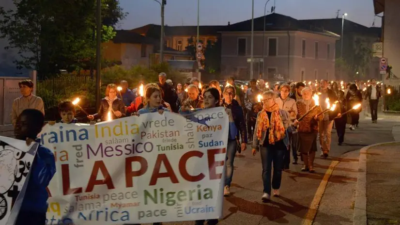 La marcia della interreligiosa della pace