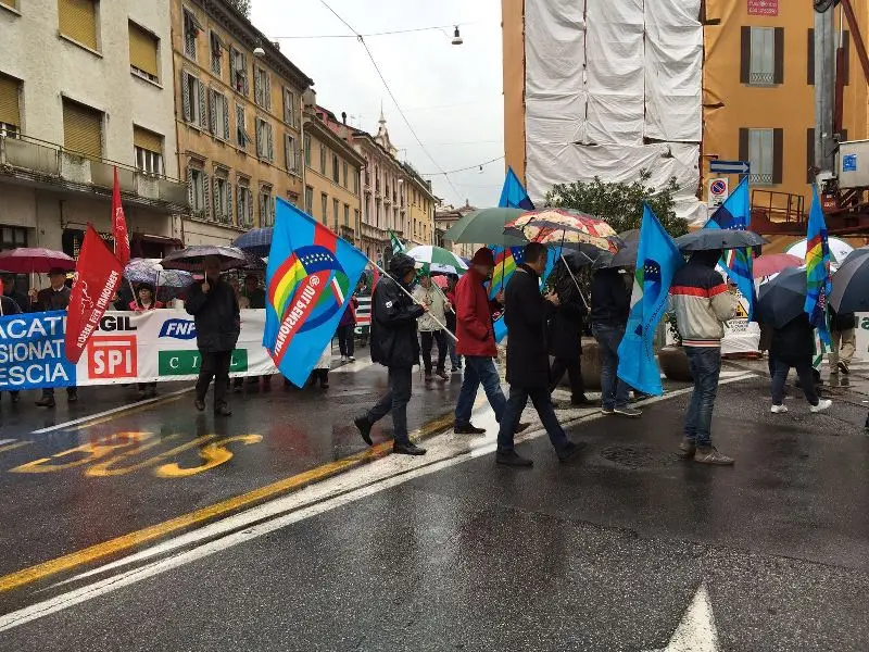Lavoratori e sindacati in corteo per il Primo Maggio