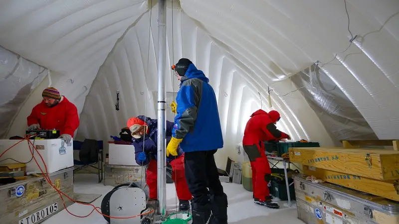 Le operazioni di carotaggio sull'Adamello
