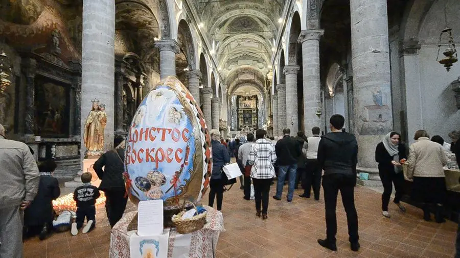 Pasqua ortodossa, la Messa nella Chiesa del Carmine