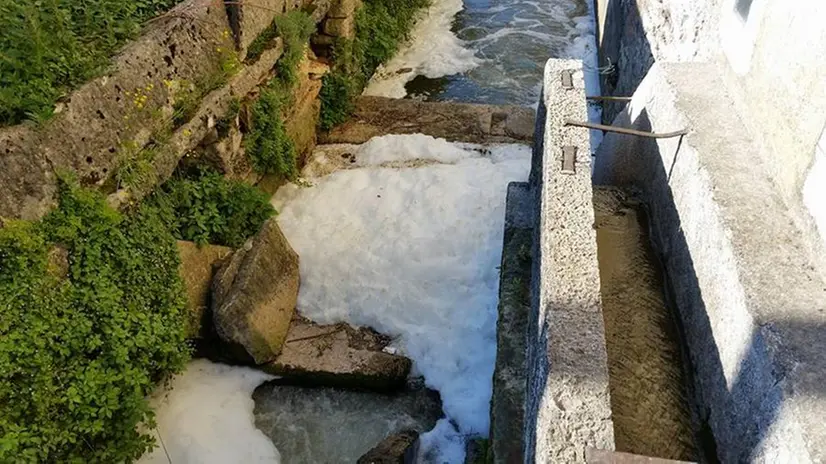 Roggia Razzica, nuova emergenza nelle foto apparse su Facebook