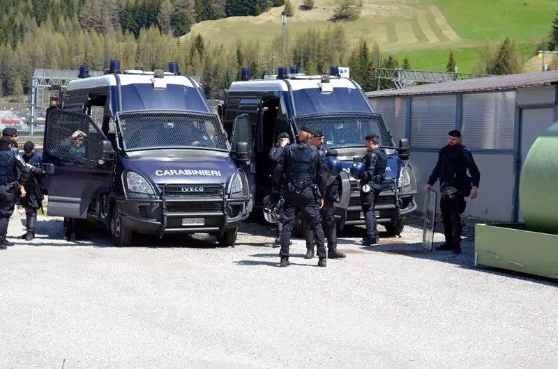 Polizia e black block, alta tensione al Brennero