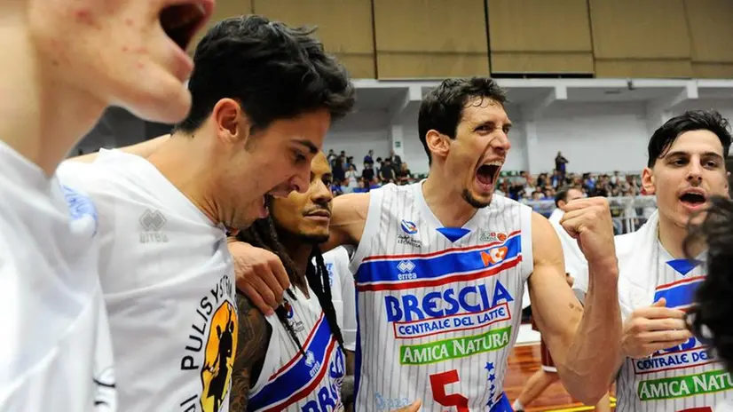 Centrale del latte-Lighthouse Trapani 89-83