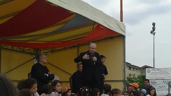 Il vescovo a Borgosatollo