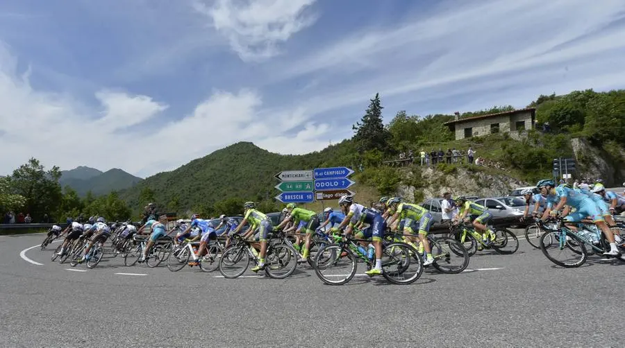 Giro d'Italia nel Bresciano: il passaggio sulle Coste di Sant'Eusebio