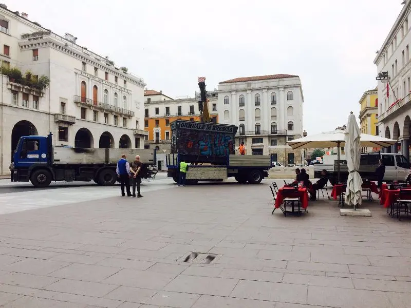 Addio all'edicola di piazza della Vittoria