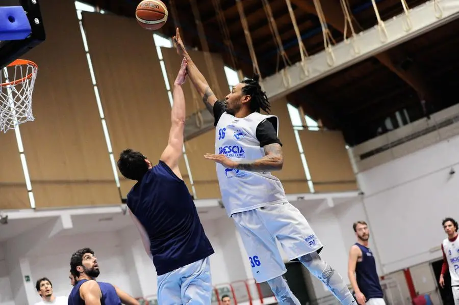 Basket Brescia, prima partita amichevole di David Moss