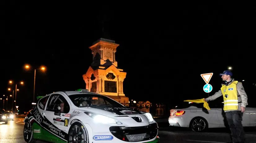 Rally 1000 Miglia, la partenza da piazzale Arnaldo