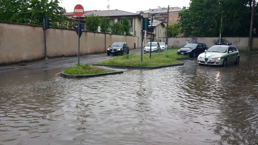 Maltempo a Rovato, acqua alta ai sottopassaggi