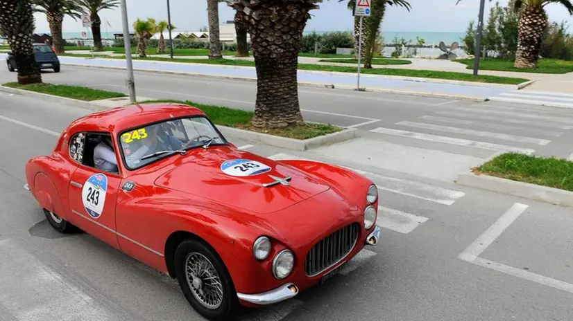 Il passaggio della Mille Miglia a Grottamare