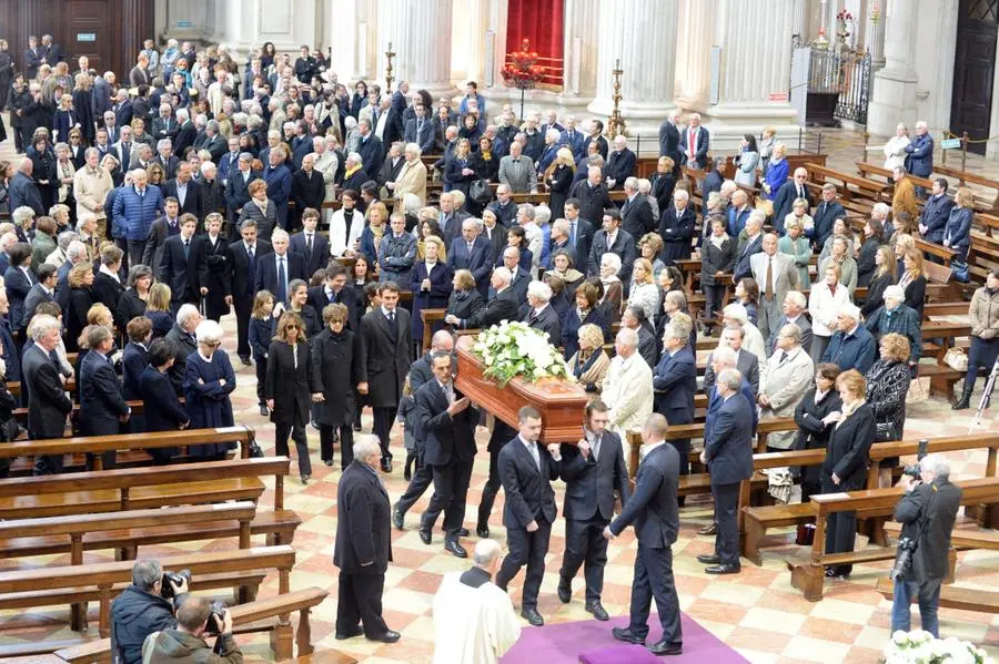 L'addio in cattedrale ad Alberto Folonari