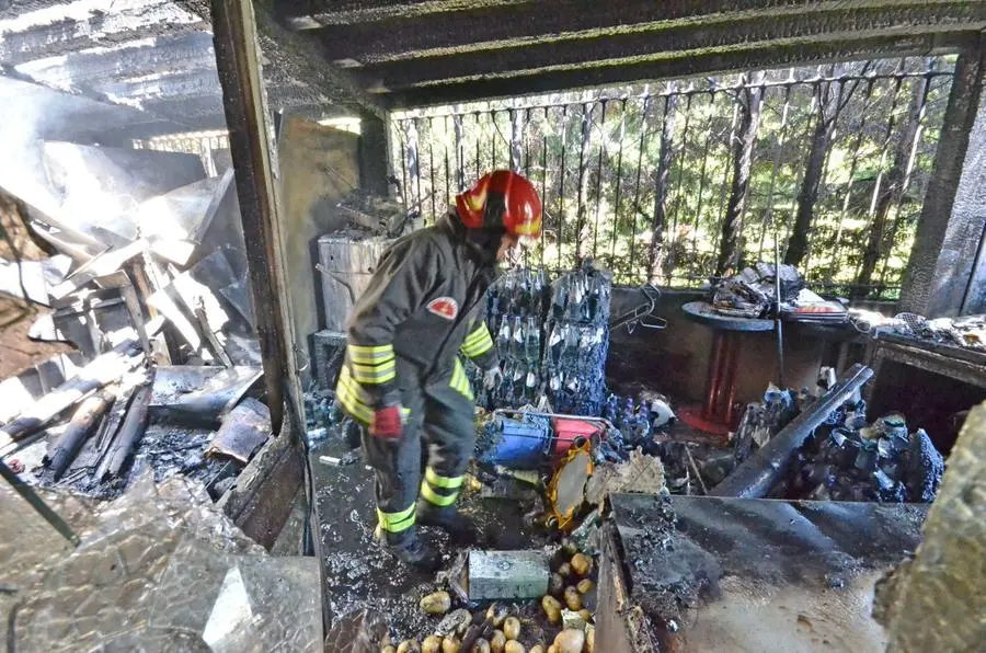 Vigili del Fuoco al lavoro nel chiosco da Franco