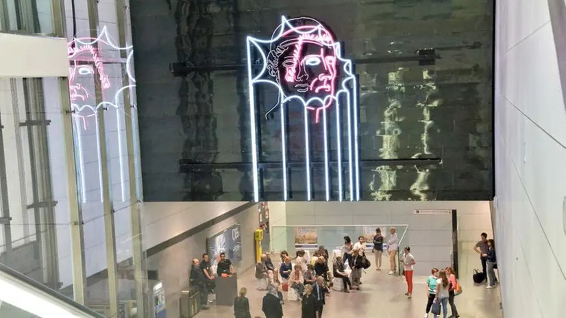 Gothic Minerva, l'opera installata nella fermata di San Faustino