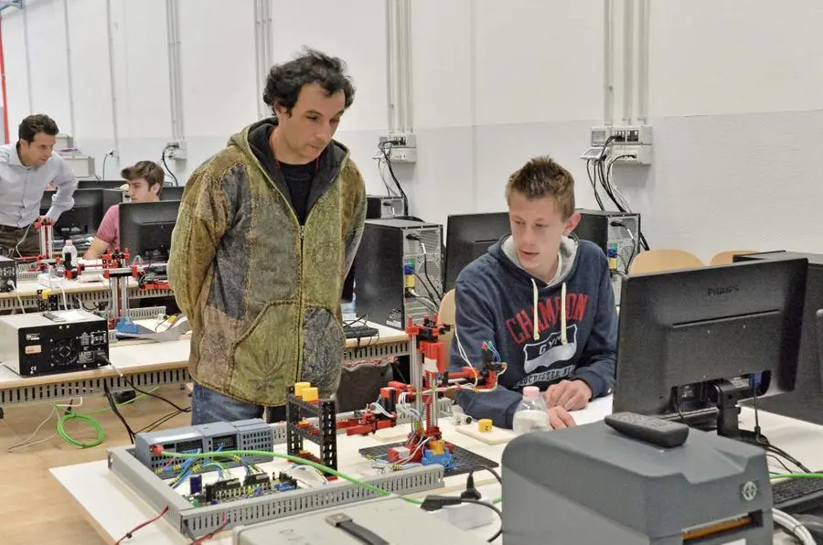 Gara nazionale di automazione all'Itis Castelli