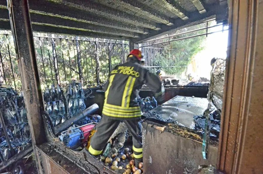 Vigili del Fuoco al lavoro nel chiosco da Franco