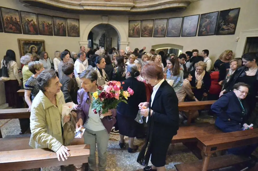 La tradizionale benedizione delle rose per Santa Rita