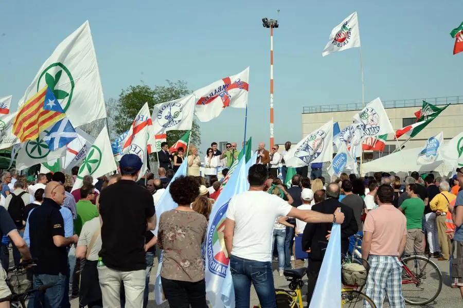 Il presidio contro l'arrivo dei profughi