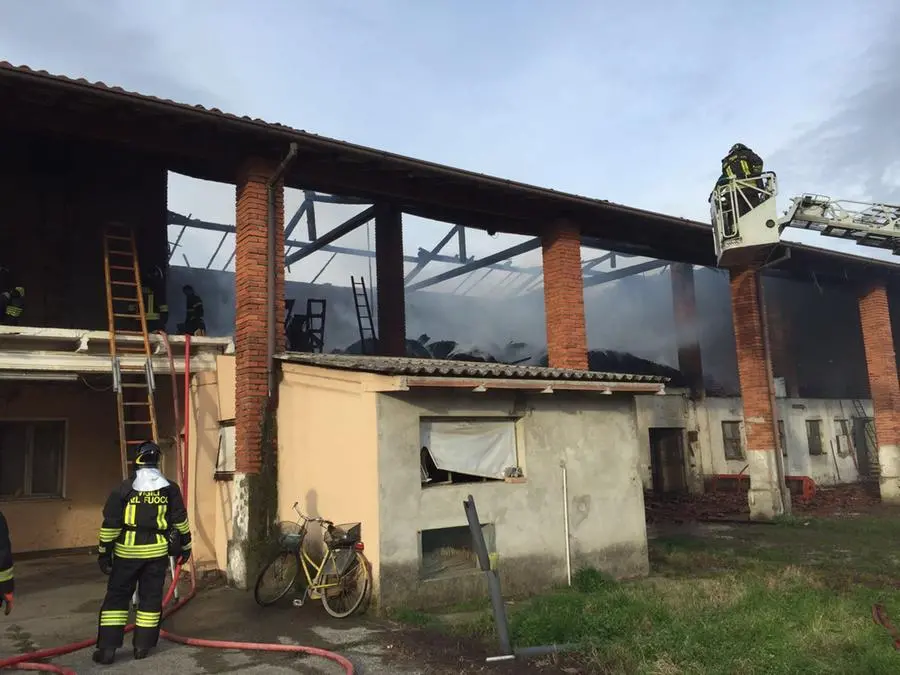 Incendio a San Paolo, Vigili del Fuoco in azione